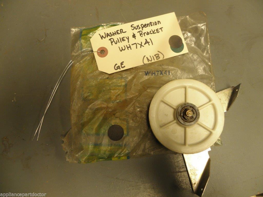 GE Washer WH7X41 Washer Suspension Pulley Bracket NEW IN BAG GE Washer WH7X41 Washer Suspension Pulley Bracket NEW IN BAG
